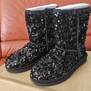 NIB UGG Black Sequin Winter Boots Size 7